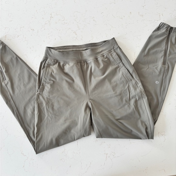 Adapted State High Rise Jogger - Rover - Picture 14 of 14